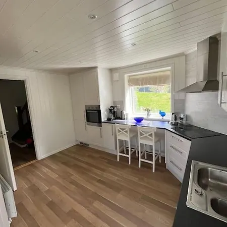Holiday home Og Naust I Idylliske Omstendigheter *