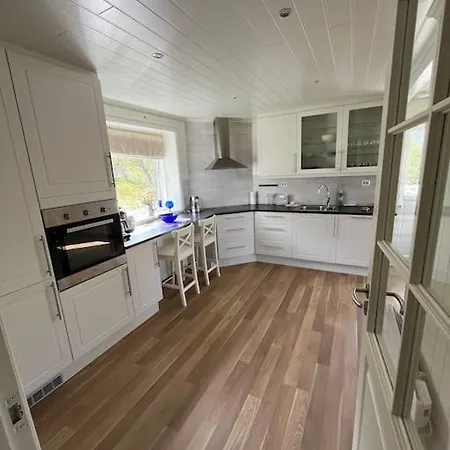 Holiday home Og Naust I Idylliske Omstendigheter *