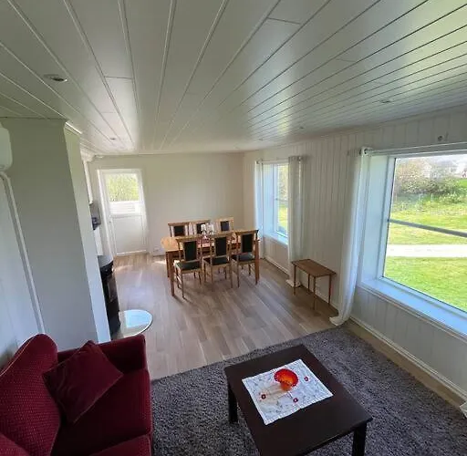 Og Naust I Idylliske Omstendigheter Ferienhaus *